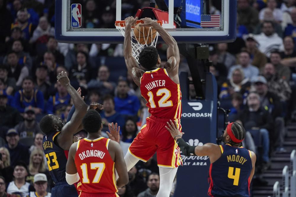 总有新人不 总有新人不